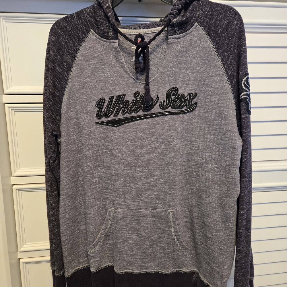 Majestic White Sox Gray and Black Hoodie